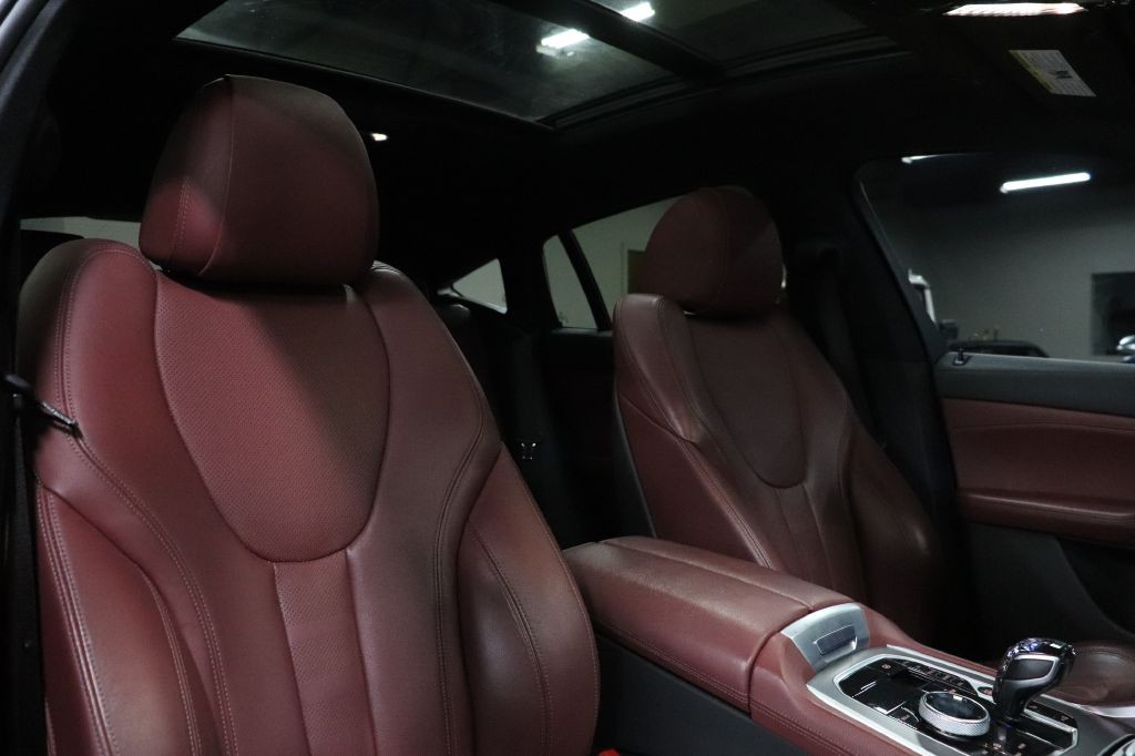 2022 BMW X6 Image 24