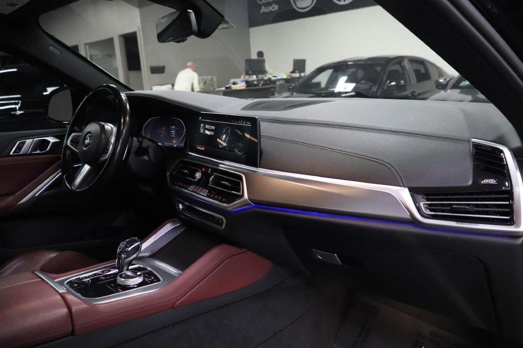 2022 BMW X6 Image 25