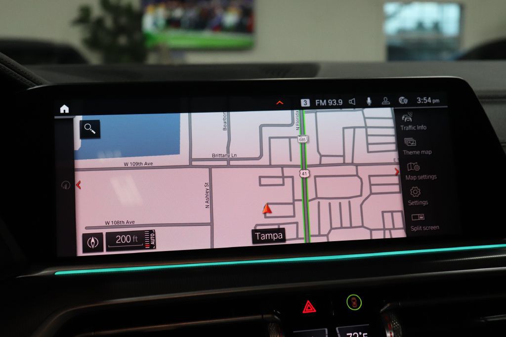 2022 BMW X6 Image 33