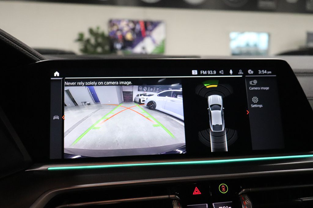 2022 BMW X6 Image 34