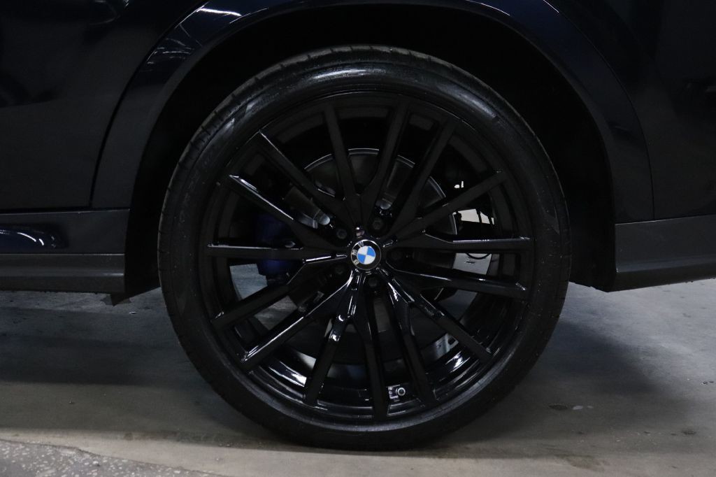 2022 BMW X6 Image 38