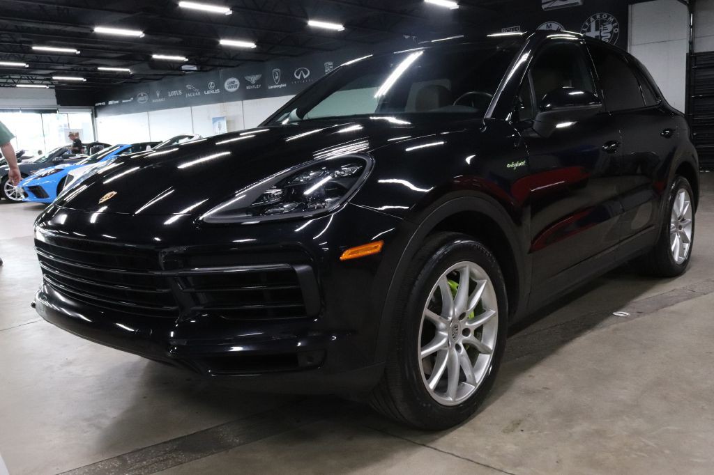 2020 Porsche Cayenne Image 1