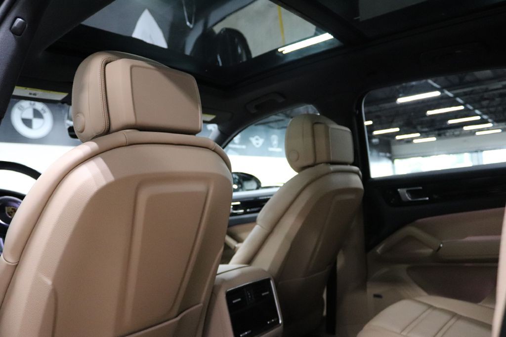 2020 Porsche Cayenne Image 16