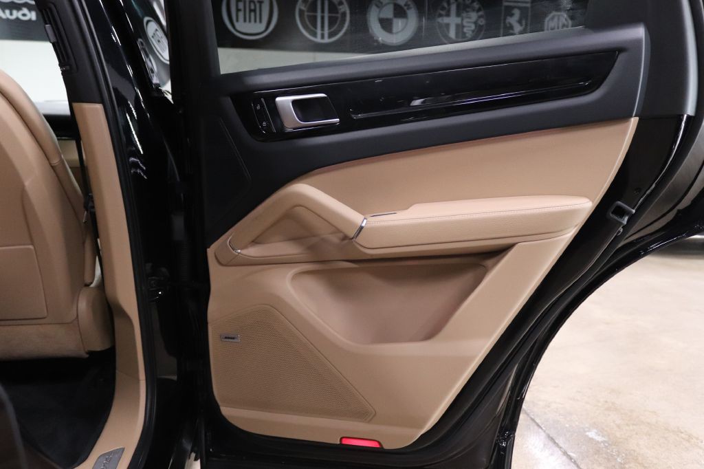 2020 Porsche Cayenne Image 18