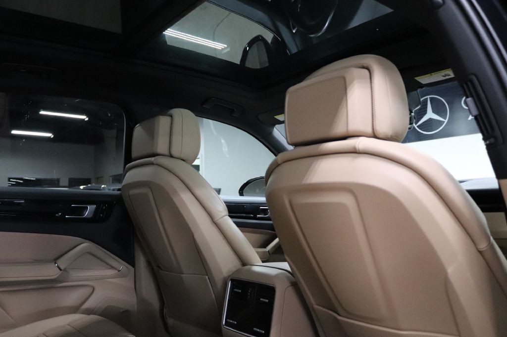 2020 Porsche Cayenne Image 21