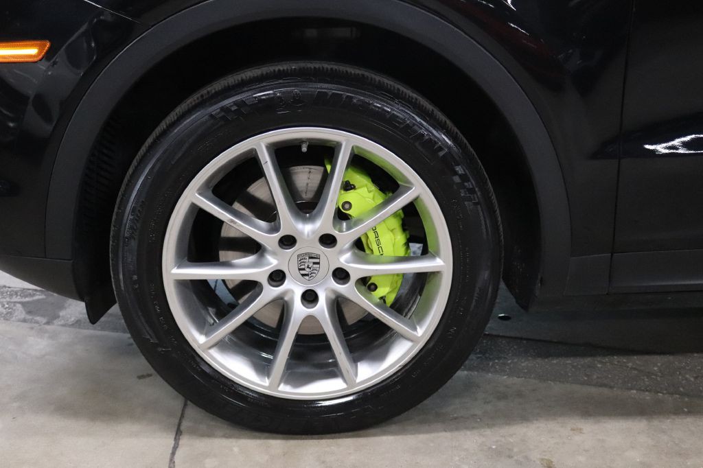 2020 Porsche Cayenne Image 36