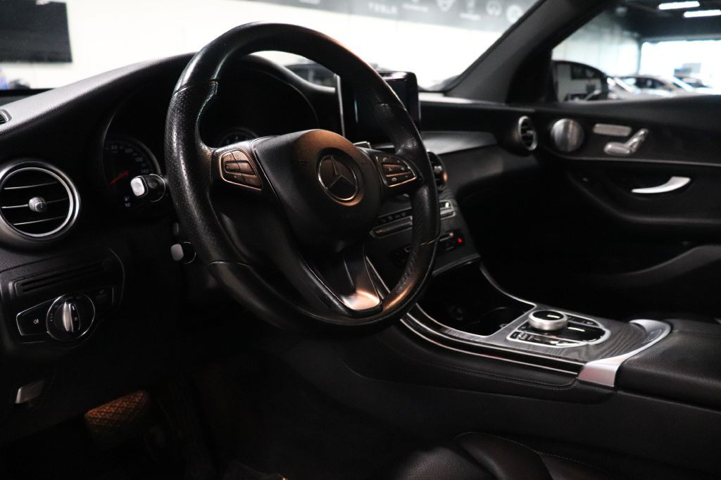 2018 Mercedes-Benz GLC-Class Image 10