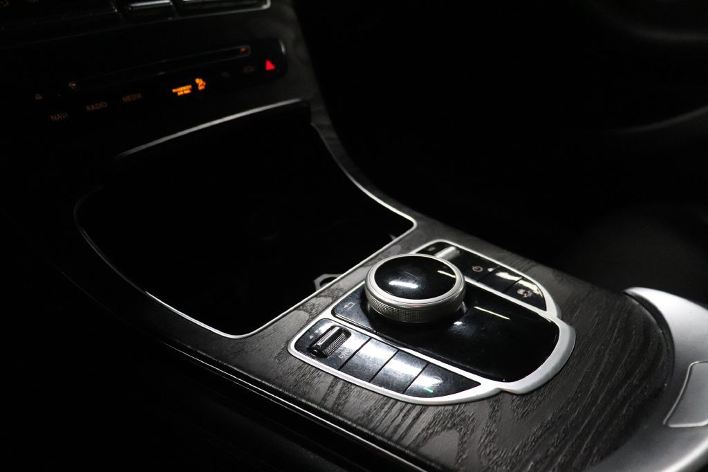 2018 Mercedes-Benz GLC-Class Image 16