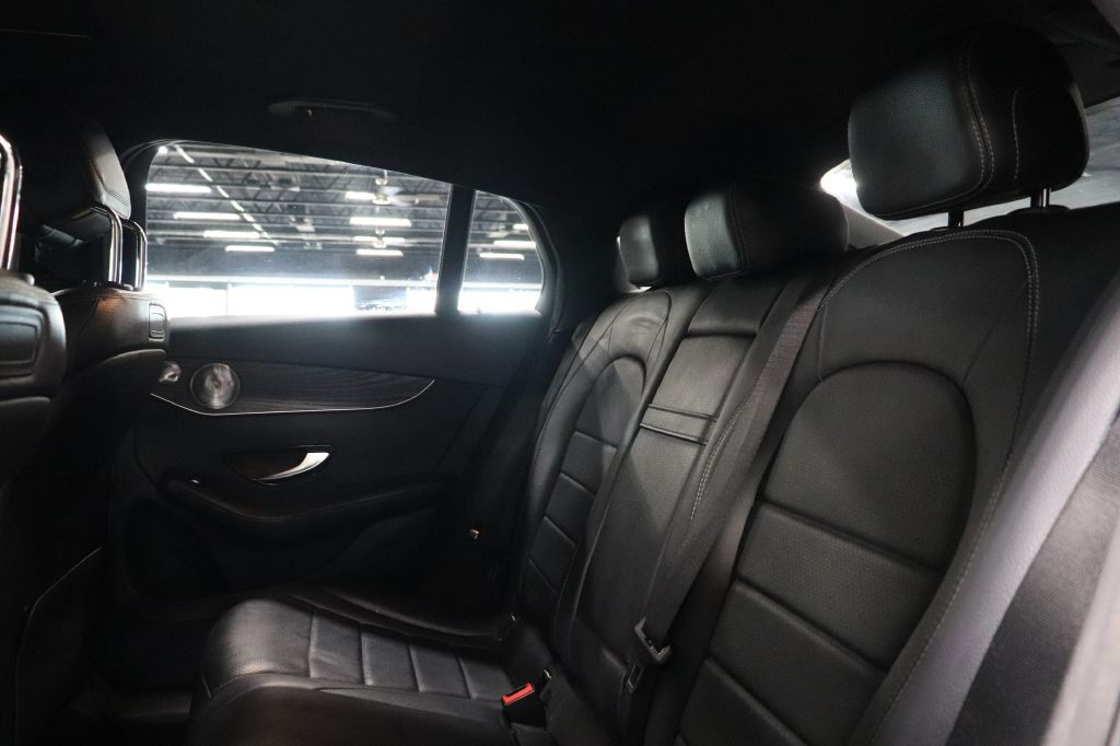 2018 Mercedes-Benz GLC-Class Image 21