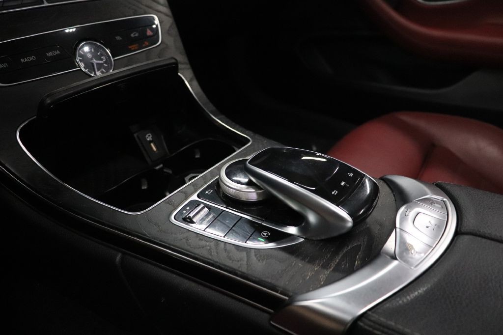 2019 Mercedes-Benz C-Class Image 26