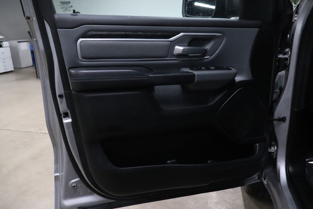 2022 RAM 1500 Image 9