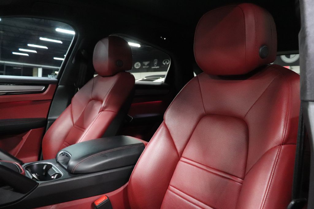 2021 Porsche Cayenne Image 11