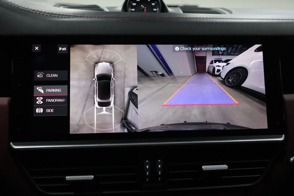 2021 Porsche Cayenne Image 16