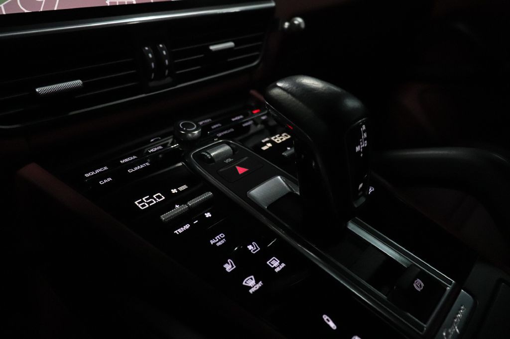 2021 Porsche Cayenne Image 17