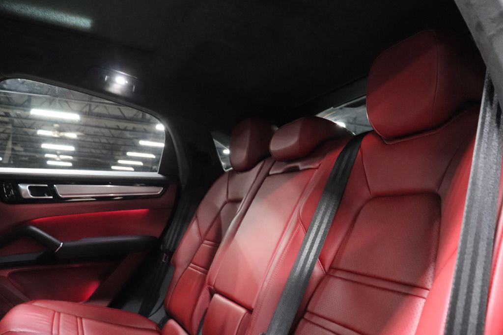 2021 Porsche Cayenne Image 22