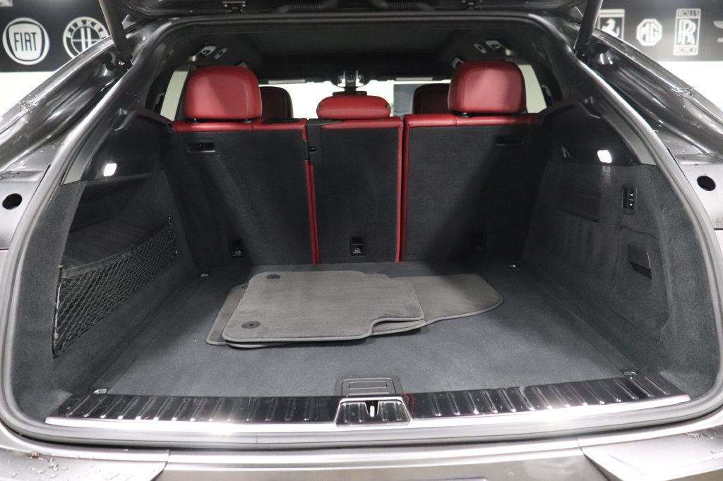 2021 Porsche Cayenne Image 24