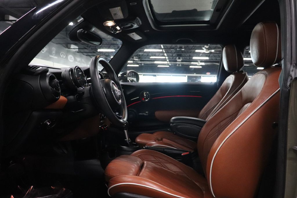 2019 MINI Cooper Image 11