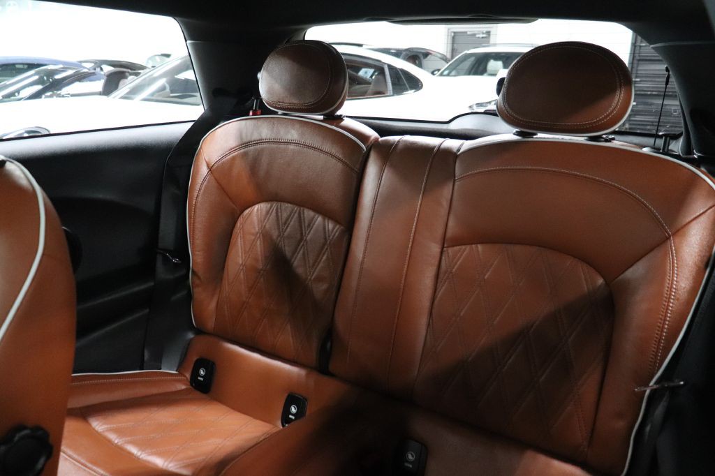 2019 MINI Cooper Image 14