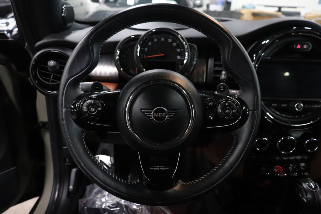 2019 MINI Cooper Image 19