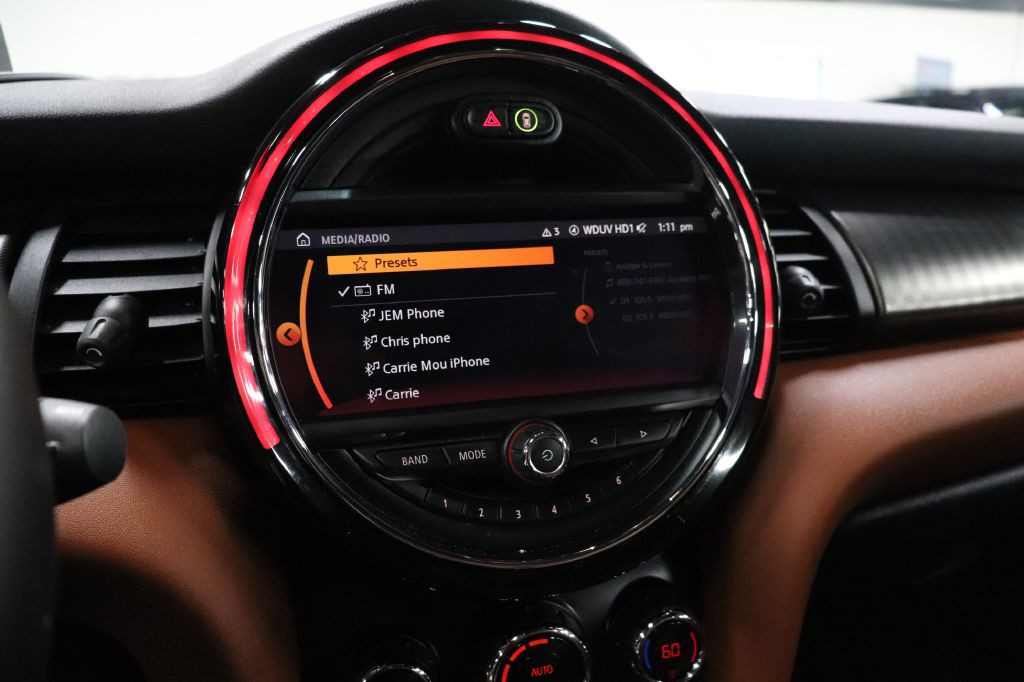 2019 MINI Cooper Image 24