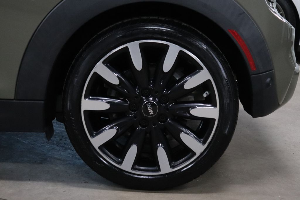 2019 MINI Cooper Image 30