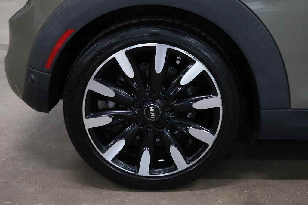 2019 MINI Cooper Image 31