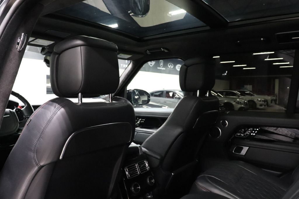 2020 Land Rover Range Rover Image 17