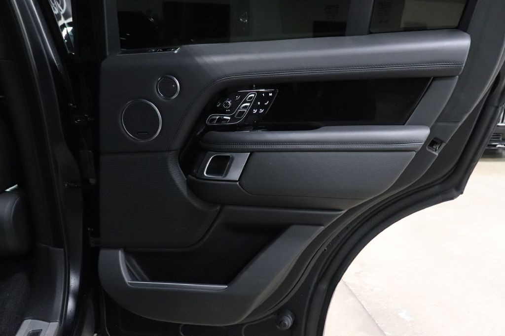 2020 Land Rover Range Rover Image 18