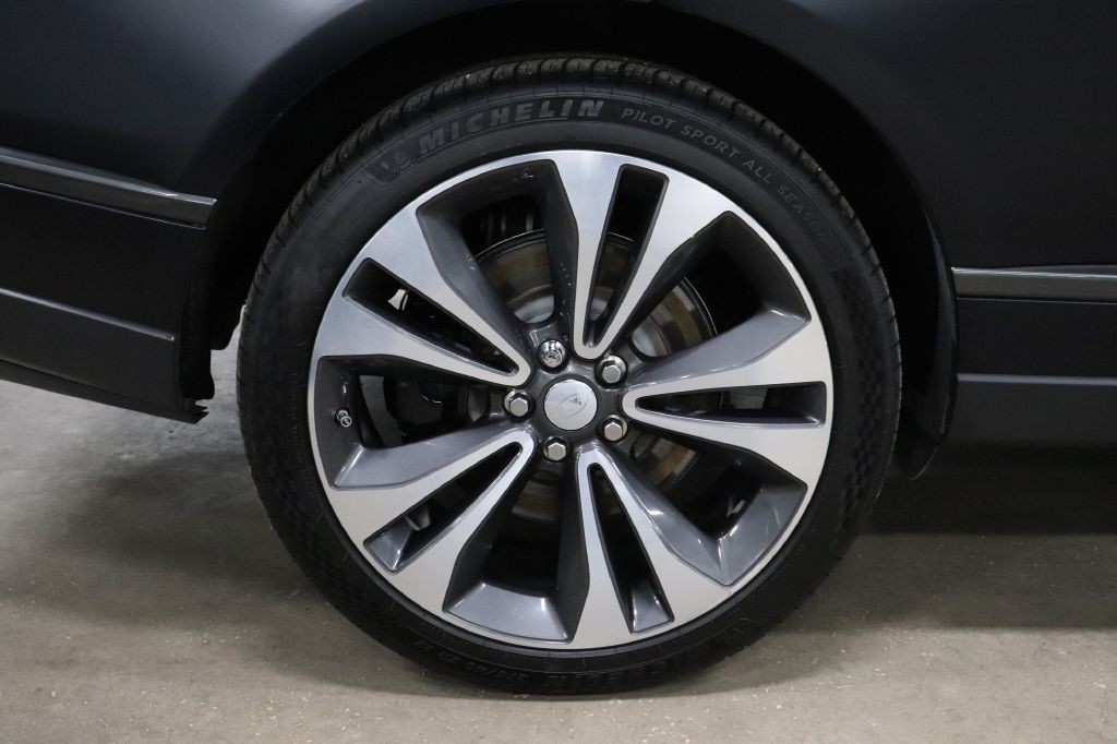 2020 Land Rover Range Rover Image 40