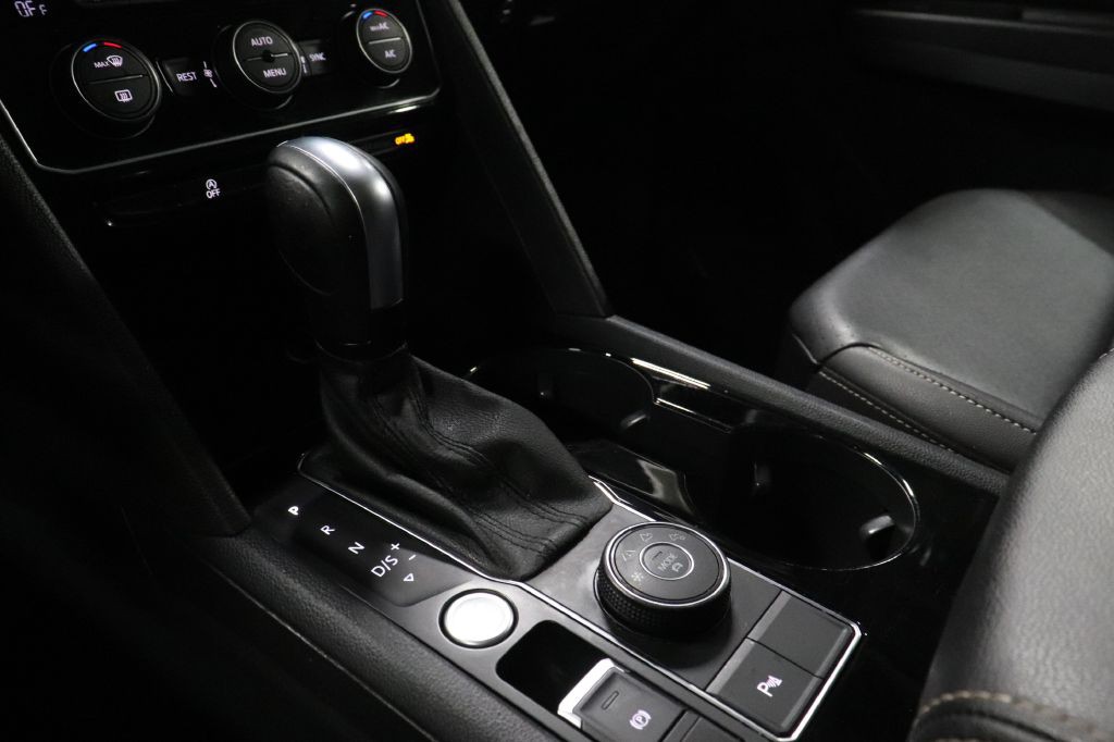 2021 Volkswagen Atlas Image 16