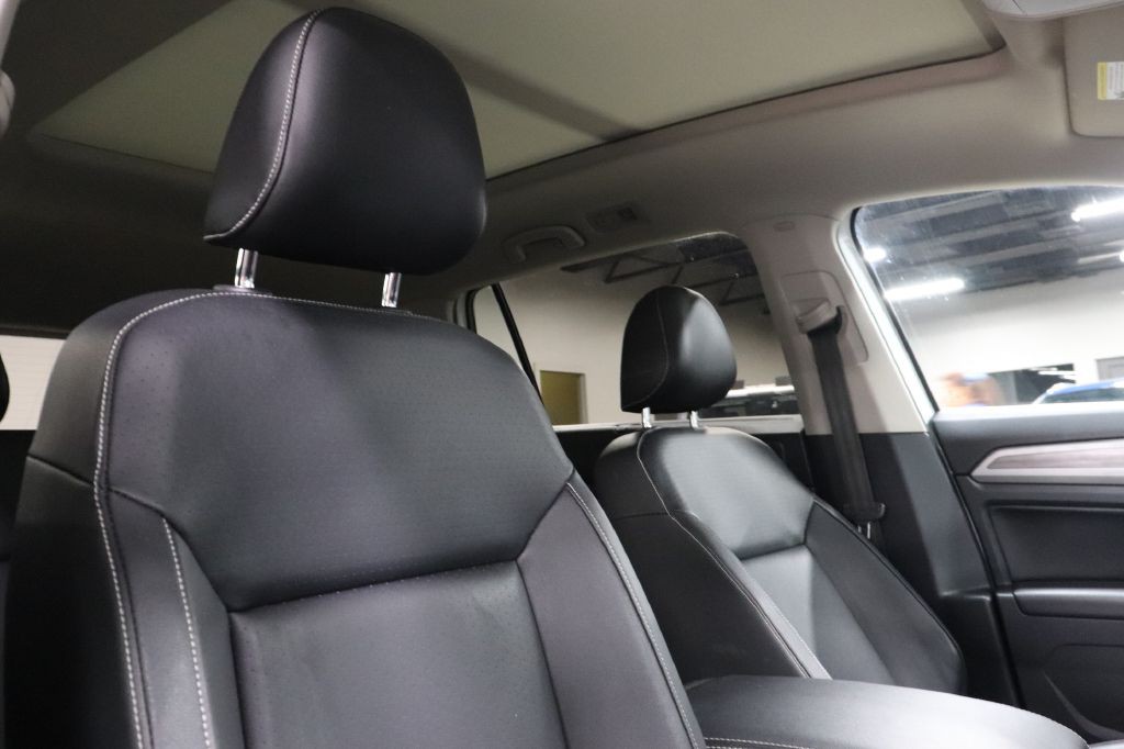 2021 Volkswagen Atlas Image 30