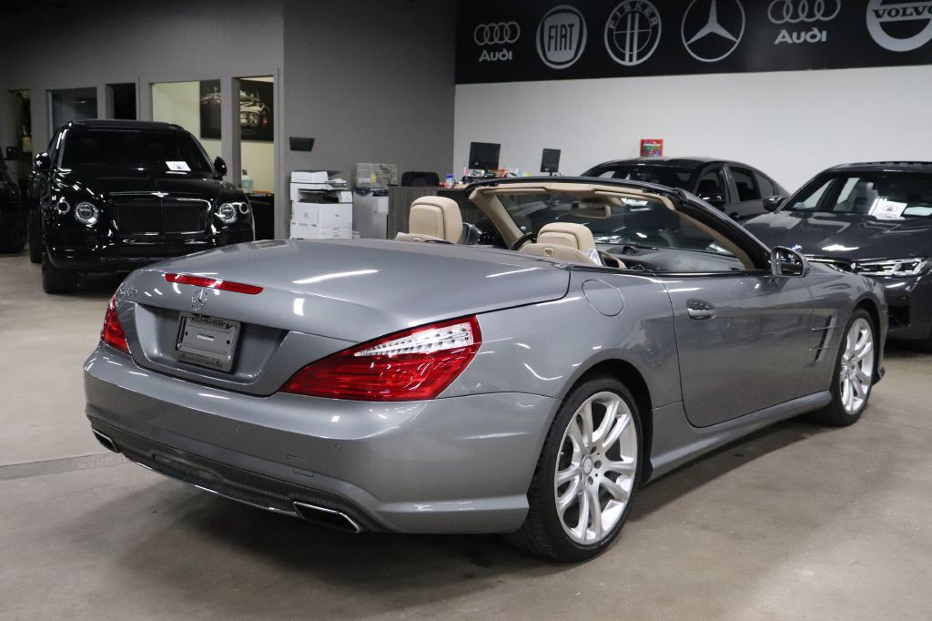 2013 Mercedes-Benz SL-Class Image 10