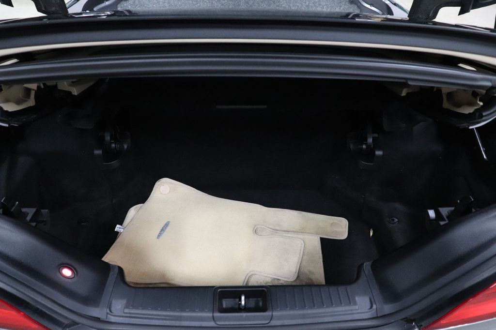 2013 Mercedes-Benz SL-Class Image 20