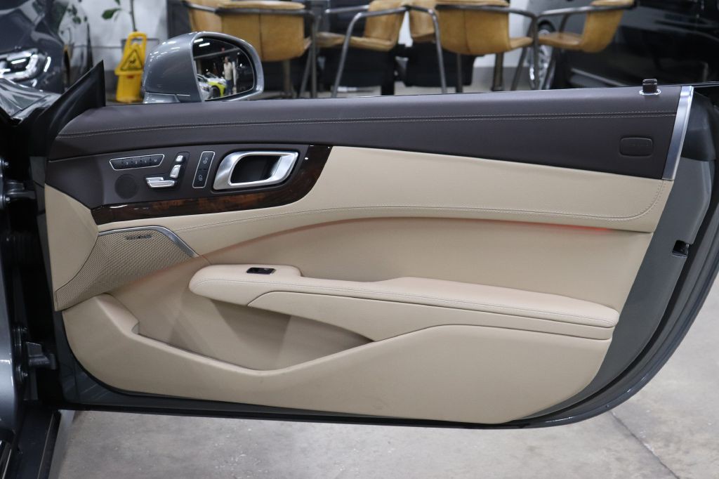 2013 Mercedes-Benz SL-Class Image 21