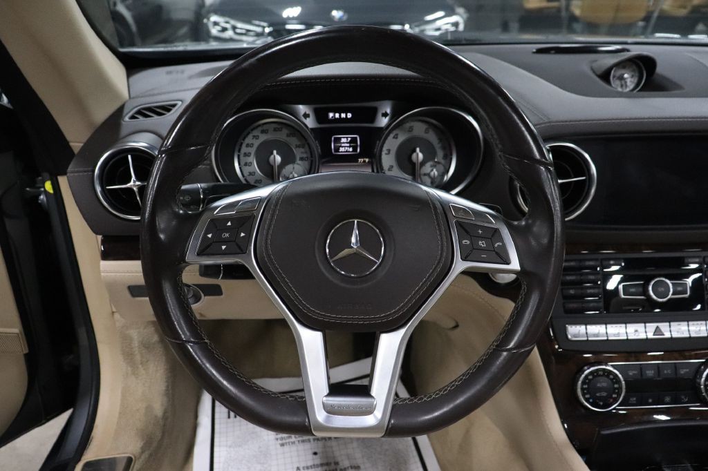 2013 Mercedes-Benz SL-Class Image 26