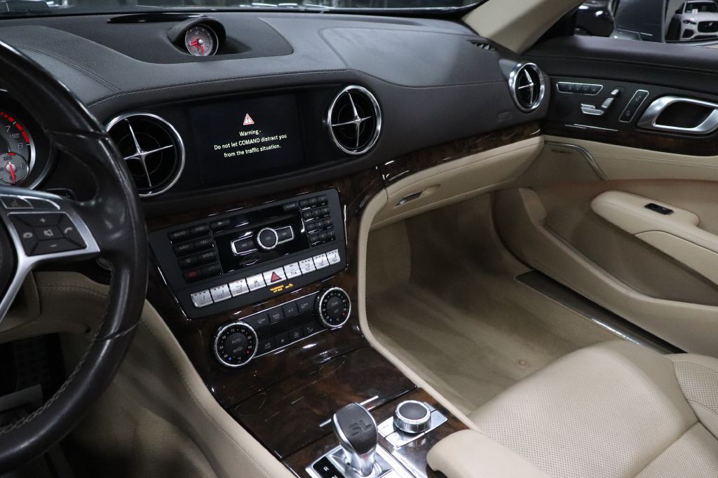 2013 Mercedes-Benz SL-Class Image 29