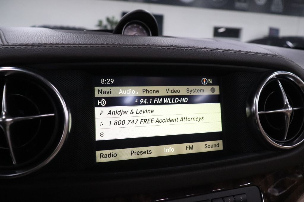 2013 Mercedes-Benz SL-Class Image 32