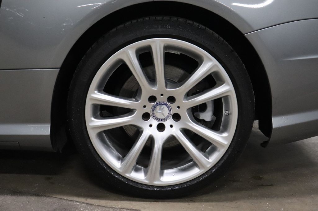 2013 Mercedes-Benz SL-Class Image 38