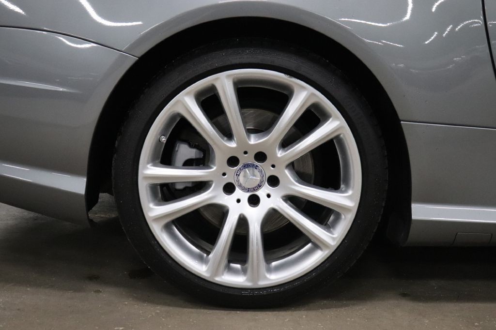 2013 Mercedes-Benz SL-Class Image 39