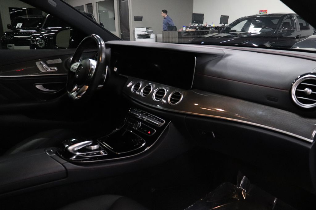 2020 Mercedes-Benz E-Class Image 28