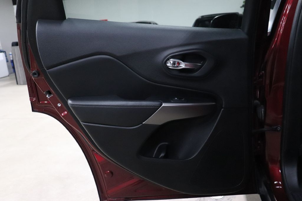 2019 Jeep Cherokee Image 14