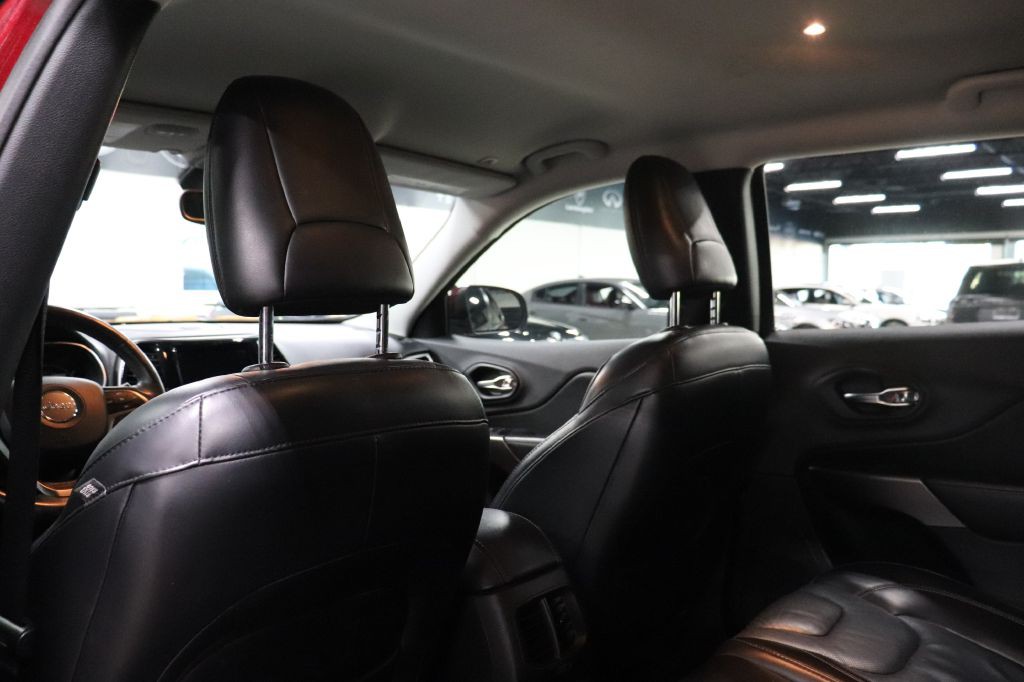 2019 Jeep Cherokee Image 17