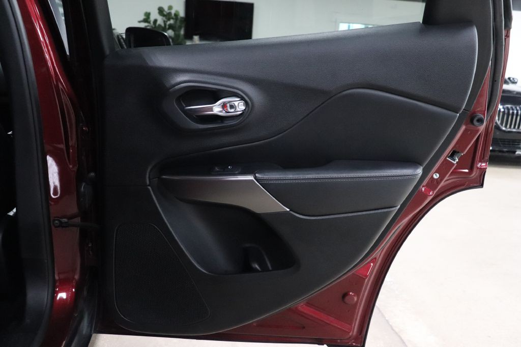 2019 Jeep Cherokee Image 18