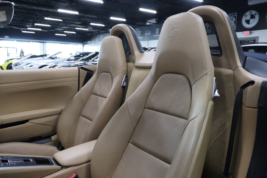 2014 Porsche Boxster Image 19