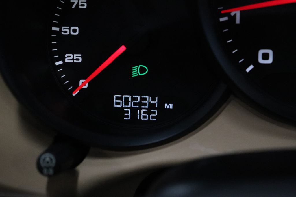 2014 Porsche Boxster Image 24