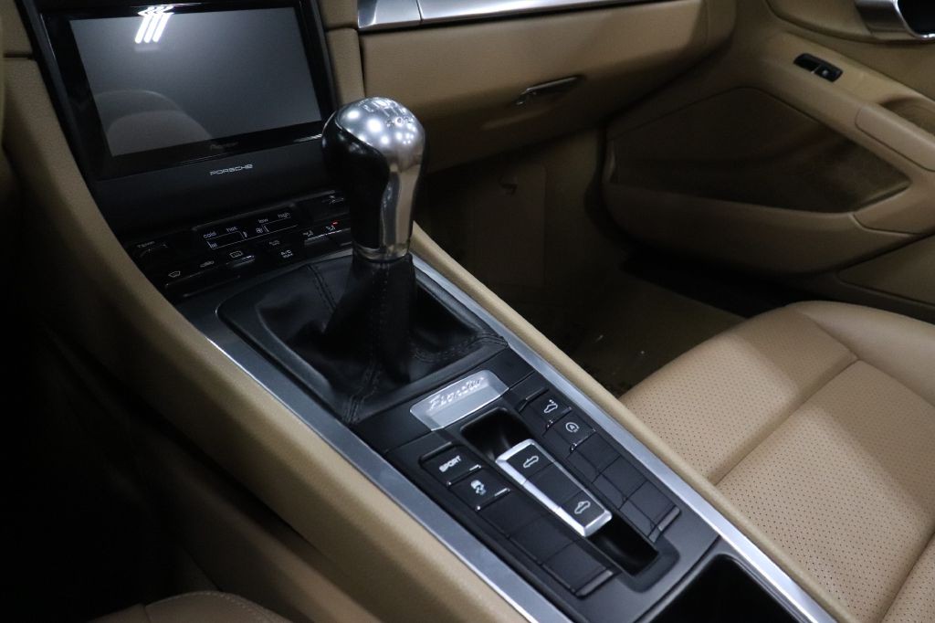 2014 Porsche Boxster Image 26