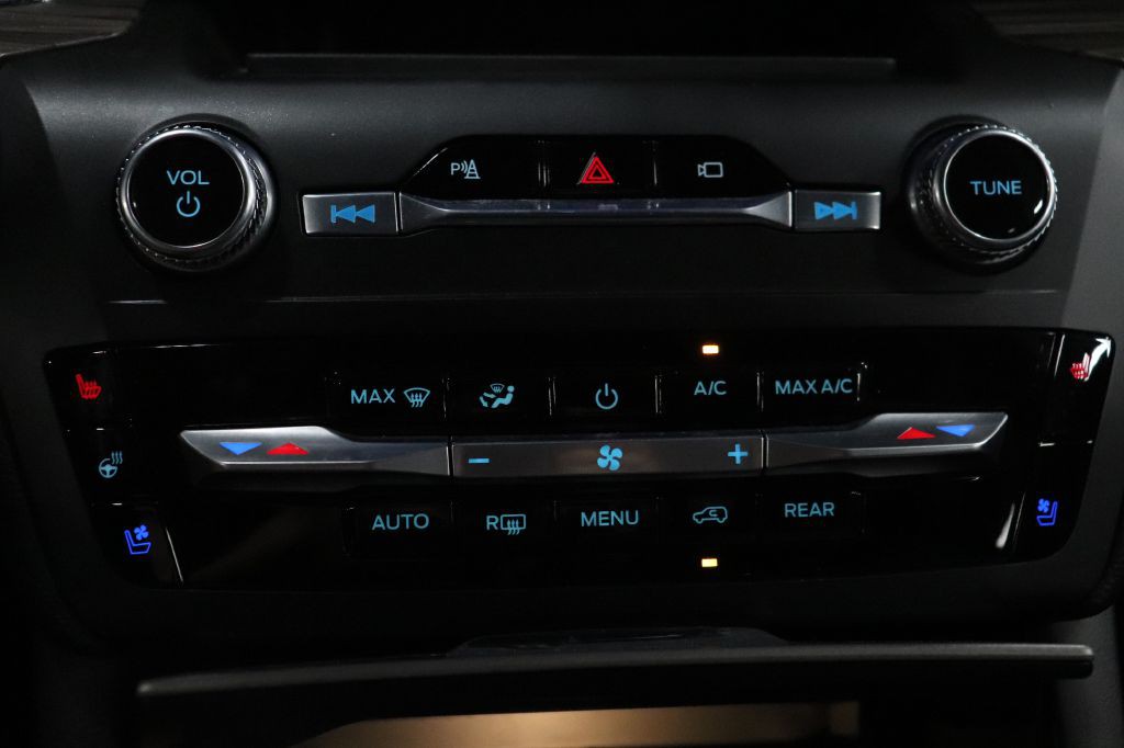 2022 Ford Explorer Image 17