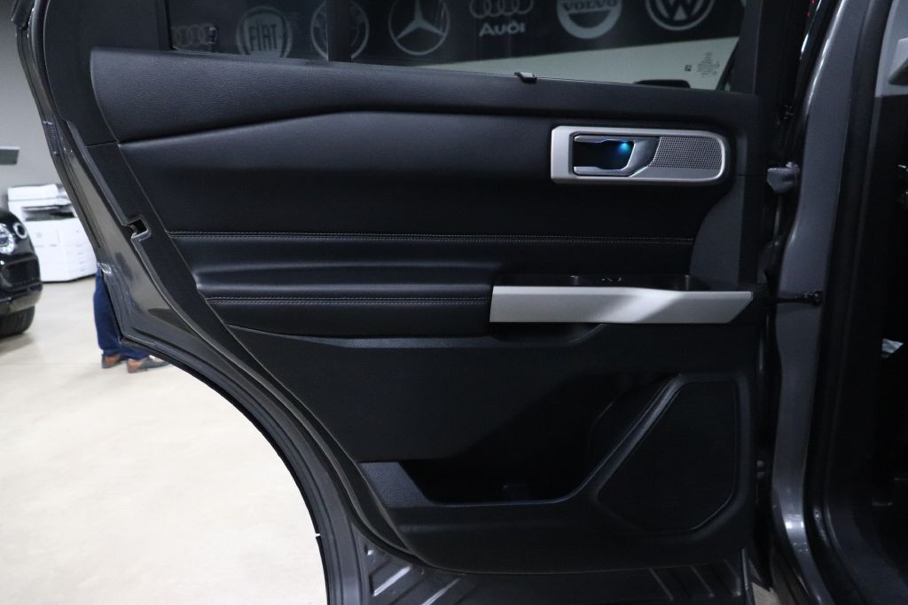2022 Ford Explorer Image 21