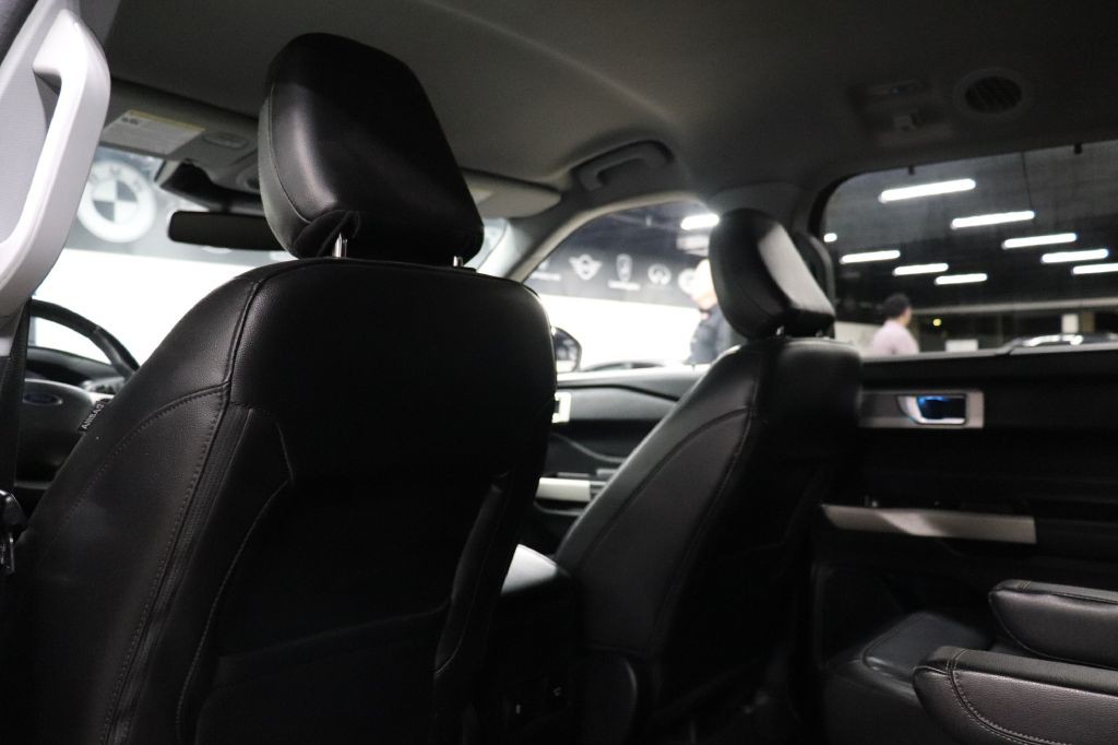 2022 Ford Explorer Image 22