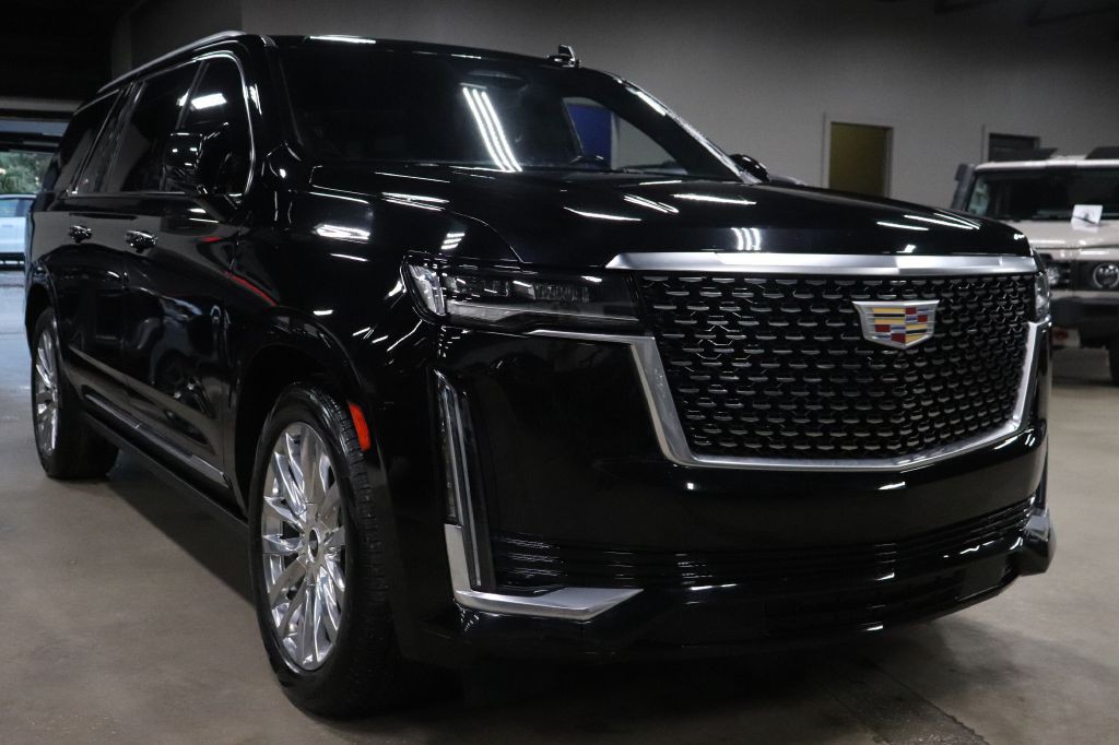 2022 Cadillac Escalade Image 7